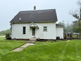 106 N Olive St, Royal, IL 61871