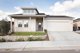9600 Cobble Creek Dr, Bakersfield, CA 93314