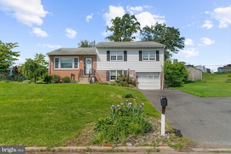 521 Swamp Creek Rd, Bechtelsville, PA 19505