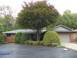 13640 Arrowhead Trail, Middleburg Heights, OH 44130