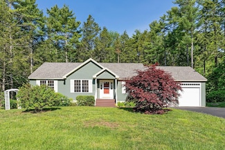 50 Village Green Dr, Ogunquit, ME 03907