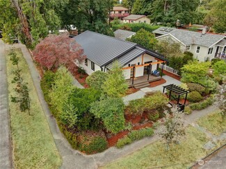 7955 28th Ave SW, Seattle, WA 98126