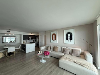 1155 Brickell Bay Dr Unit 1408, Miami, FL 33131
