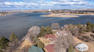 16 Patterson Lake Dr, Dickinson, ND 58601