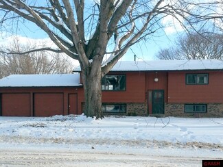 632 8th St N, Mountain Lake, MN 56159