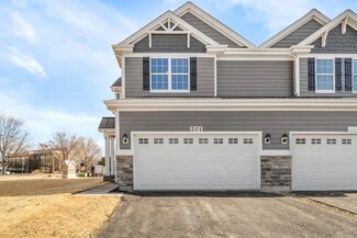 209 Charleston Dr, St. Charles, IL 60174
