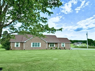 1698 Porter Rd, Burns, TN 37029