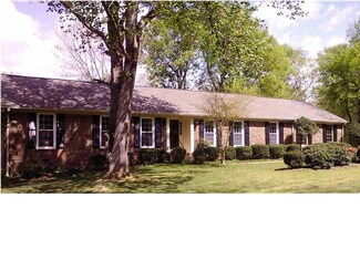210 N Sequoia Blvd, Florence, AL 35630