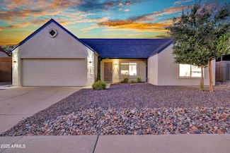 1362 E Wickieup Ln, Phoenix, AZ 85024