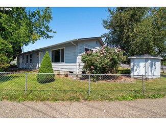 207 Burcham St, Kelso, WA 98626