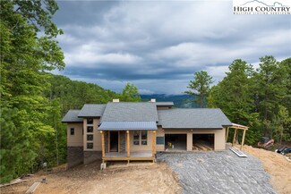 125 Longstalk Ct, Ferguson, NC 28624