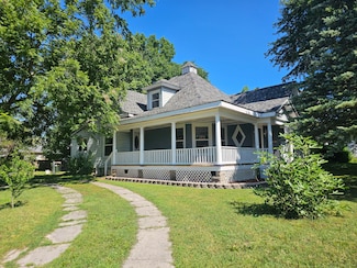 503 Mcnatt Ave, Aurora, MO 65605