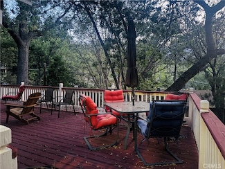 1058 Heaton Dr, Lake Arrowhead, CA 92352