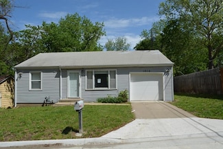 1914 SE 20th St, Topeka, KS 66607