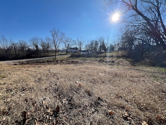 274 E 2nd St, Moscow Mills, MO 63362