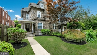 7804 Ardleigh St, Philadelphia, PA 19118
