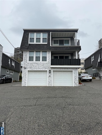 1276 River Rd Unit 2, Edgewater, NJ 07020