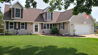 819 McCastlen St, Green Bay, WI 54301