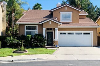 915 Toucan Ln, Corona, CA 92879