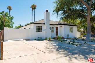 19630 Schoolcraft St, Reseda, CA 91335