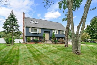 15 Independence Rd, Bedford, MA 01730