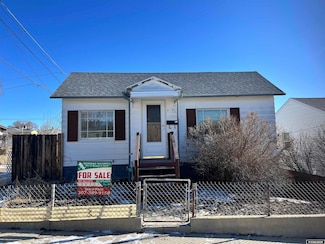 925 Jefferson Ave, Rock Springs, WY 82901
