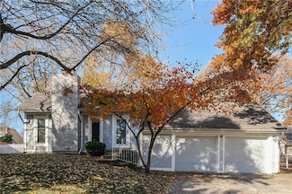 6908 Parkhill Ct, Shawnee, KS 66216