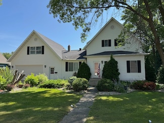 404 Main Ave N, Roseau, MN 56751