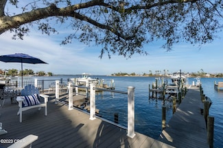 2714 Country Club Dr, Lynn Haven, FL 32444