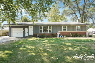 828 Butternut Dr, Holland, MI 49424