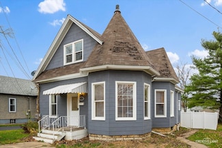 1409 Pulaski St, Peru, IL 61354