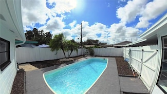 11598 Ridge Rd, Largo, FL 33778