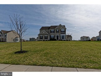 233 Bartlett Dr, Mickleton, NJ 08056