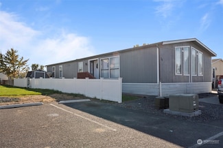 900 N Grape Dr Unit 70, Moses Lake, WA 98837