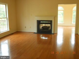 4344 Hill Crest Ln, Marshall, VA 20115