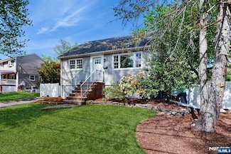 587 Ridgewood Blvd N, Township of Washington, NJ 07676