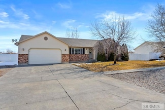 1484 Crimson Dr, Idaho Falls, ID 83401