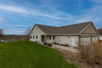 2556 Hawk Ridge Ct SE, Rochester, MN 55904