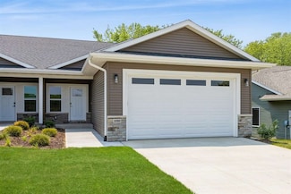 1080 Switchgrass Ln, Ely, IA 52227