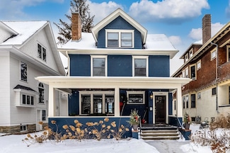 1168 Laurel Ave, Saint Paul, MN 55104