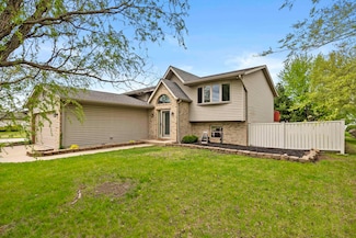 7922 Bracken Pkwy, Hobart, IN 46342