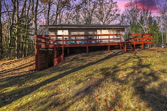 17764 Round Lake Rd, Wellston, MI 49689