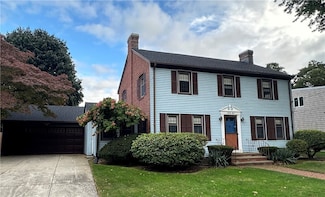 24 Alexander Mcgregor Rd, Pawtucket, RI 02861