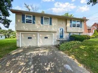 27 Wetmore Dr, Struthers, OH 44471