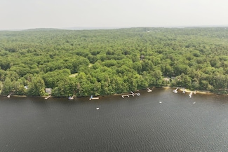 72 Lakeside Dr, Falmouth, ME 04105