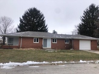 409 E 1st St, Fowler, IN 47944