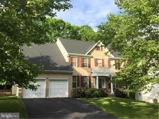 5970 Fincastle Dr, Manassas, VA 20112