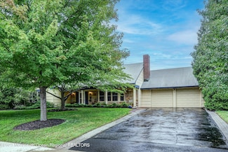 44 Courtland Ln, Matawan, NJ 07747