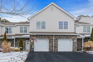 6 Santa Rosa Ln, Tinton Falls, NJ 07753