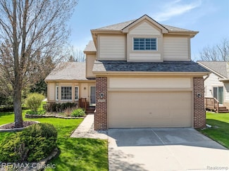 30701 Sandalwood Cir, Novi, MI 48377